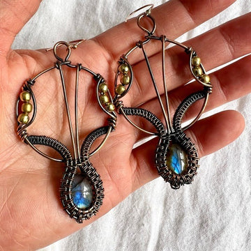 AMAZING! Boho Artisan Hand Wrapoed Copper Blue Flash Labradorite Earrings!