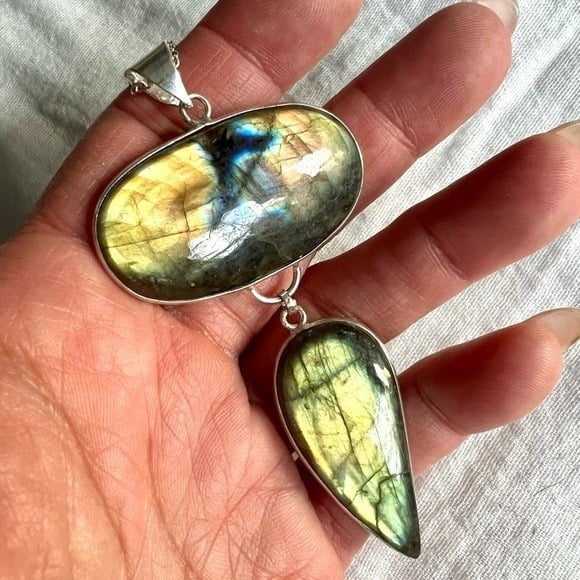 925 Brilliant Flash Labradorite Pendant Necklace