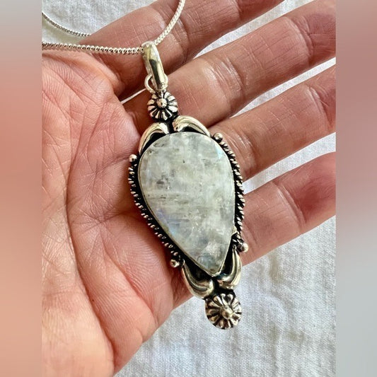 925 OMG OMG! STUNNING Rainbow Flash Moonstone Pendant Necklace