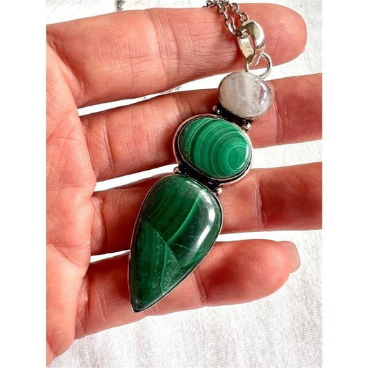 925 GORGEOUS! Rainbow Flash Moonstone + Malachite Pendant Necklace