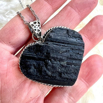 925 RAW BLACK TOURMALINE ❤️ Heart Pendant Necklace