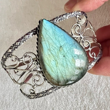 925 Aqua Teardrop Flash Labradorite Cuff Bracelet