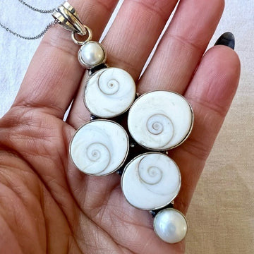925 Goddess Necklace! Shivas Eye Shell + Pearl Pendant Necklace