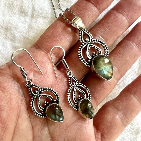 925 BEAUTY! Flash Labradorite Earrings + Necklace SET! 2 Piece