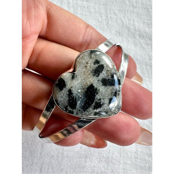 925 STRENGTH + Protection Hornblende Heart 🖤 Cuff Bracelet