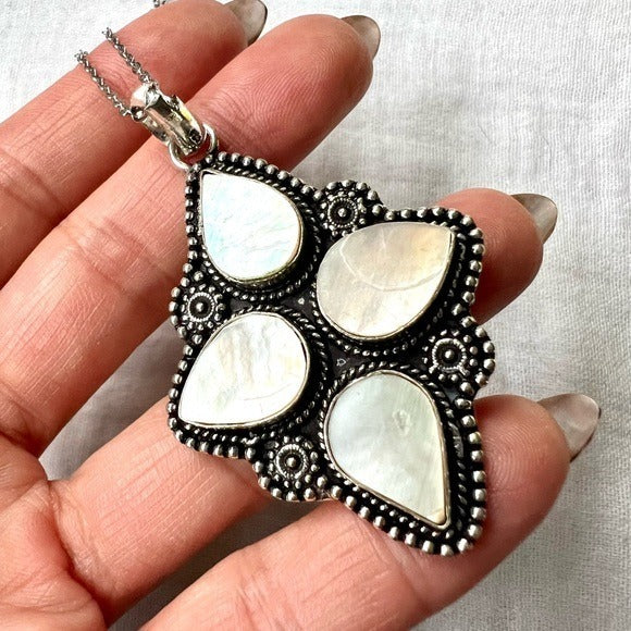 925 Beautiful! Ornate Mother of Pearl MOP Necklace Pendant