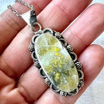 925 Playful Bumble Bee Jasper Feminine Pendant Necklace