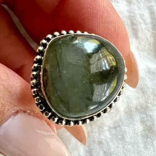 925 Gray Labradorite w/ Subtle Blue Flash Ring 6.75