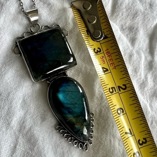 925 Gorgeous! Double Blue Flash Labradorite Pendant Necklace